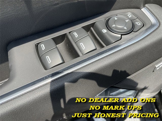 Vehicle image 30 of 68