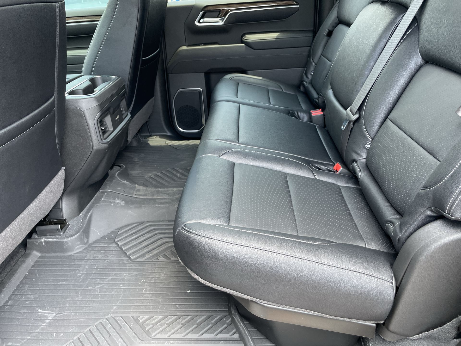 Vehicle image 59 of 68