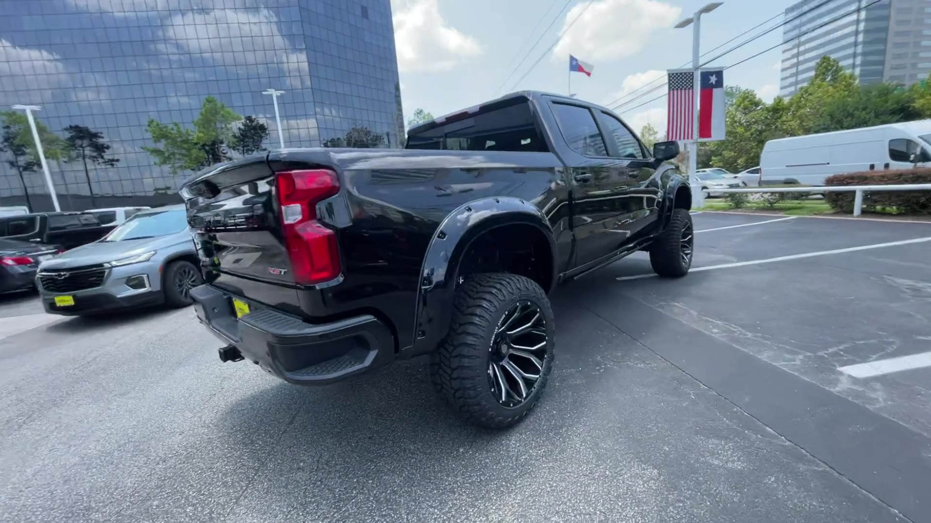 Vehicle image 44 of 68