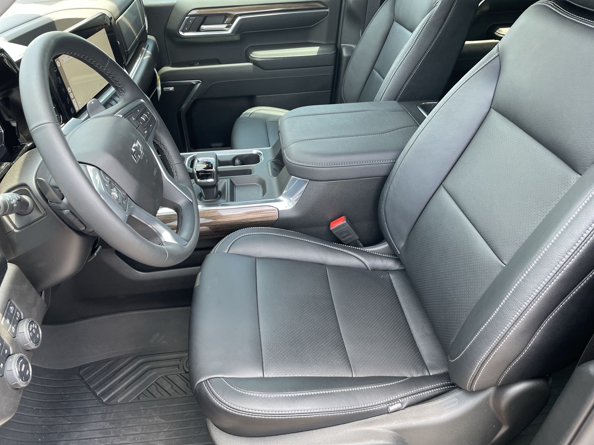 Vehicle image 53 of 68