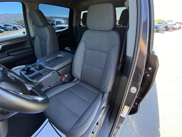 Vehicle image 11 of 23