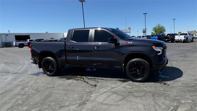 Vehicle image 4 of 23