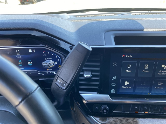 Vehicle image 19 of 23