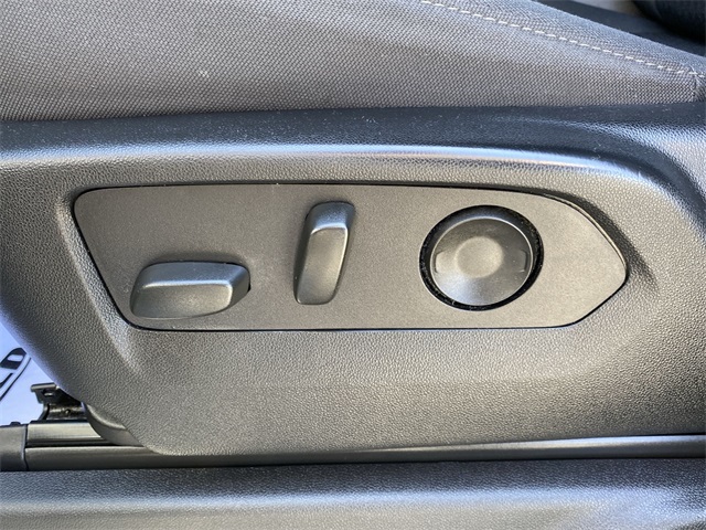 Vehicle image 12 of 23