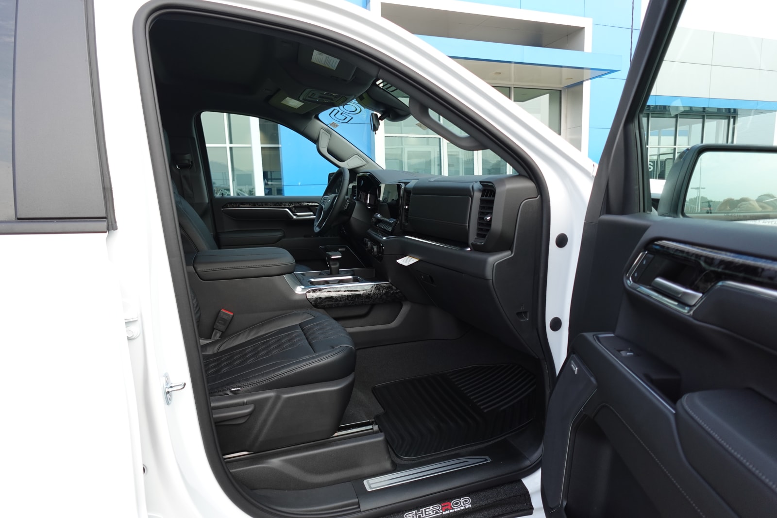 2023 Chevrolet Silverado 1500 RST Image 20 of 45