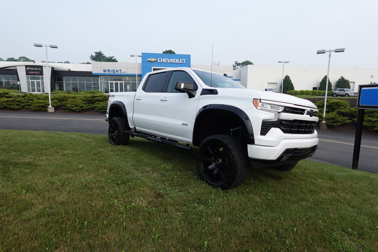 2023 Chevrolet Silverado 1500 RST Image 5 of 45