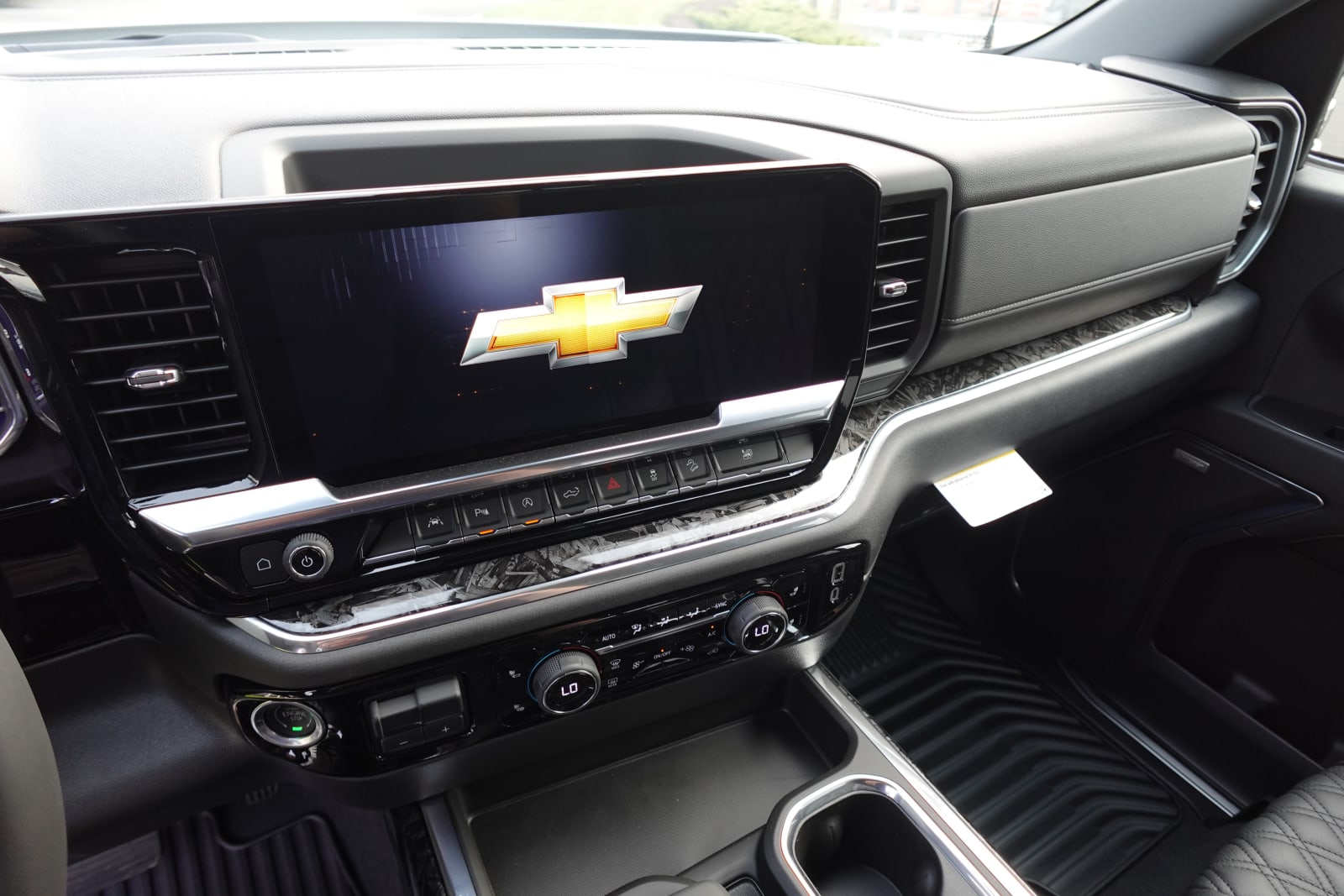 2023 Chevrolet Silverado 1500 RST Image 28 of 47