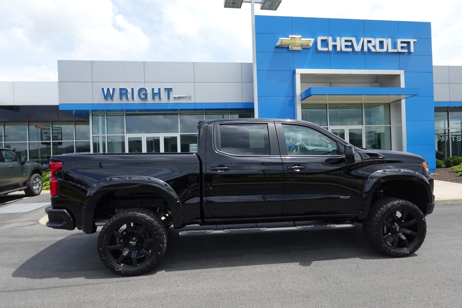 2023 Chevrolet Silverado 1500 RST Image 7 of 47