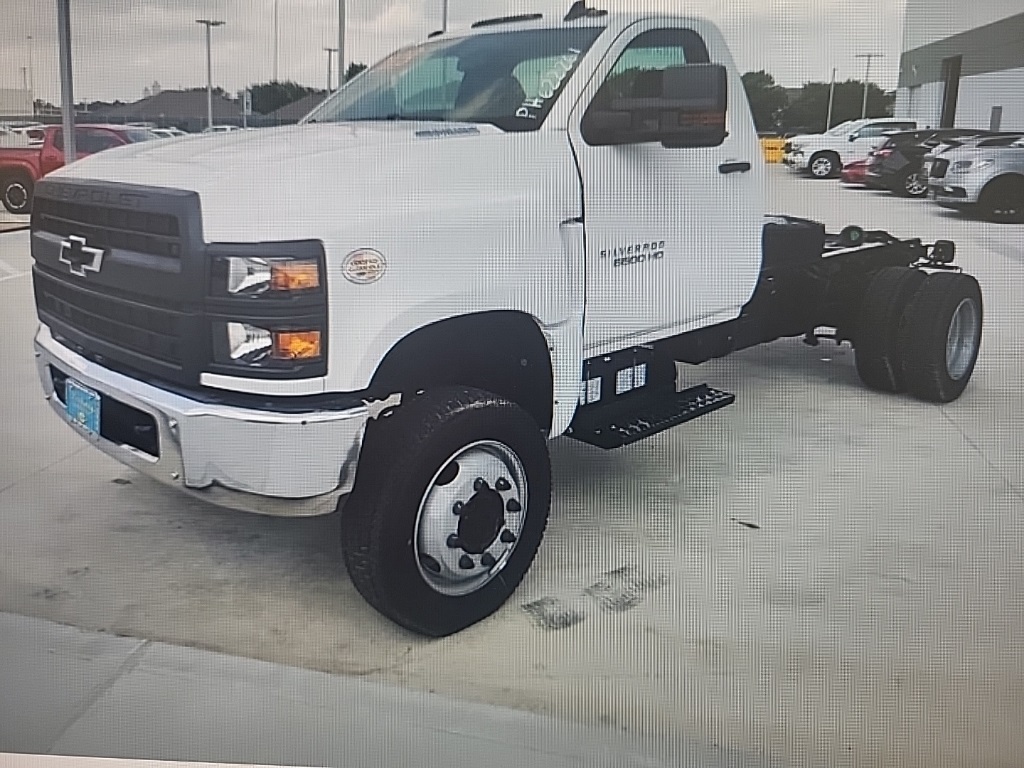 Vehicle image 1 of 2