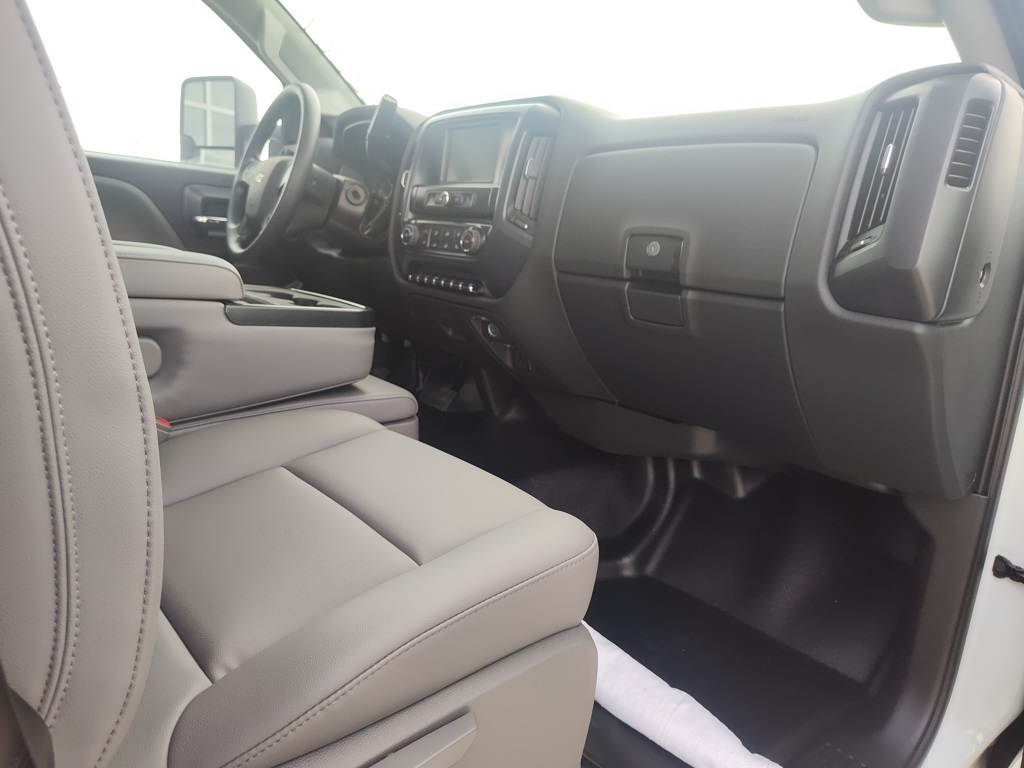 Vehicle image 19 of 21