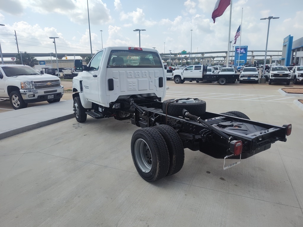 Vehicle image 7 of 21