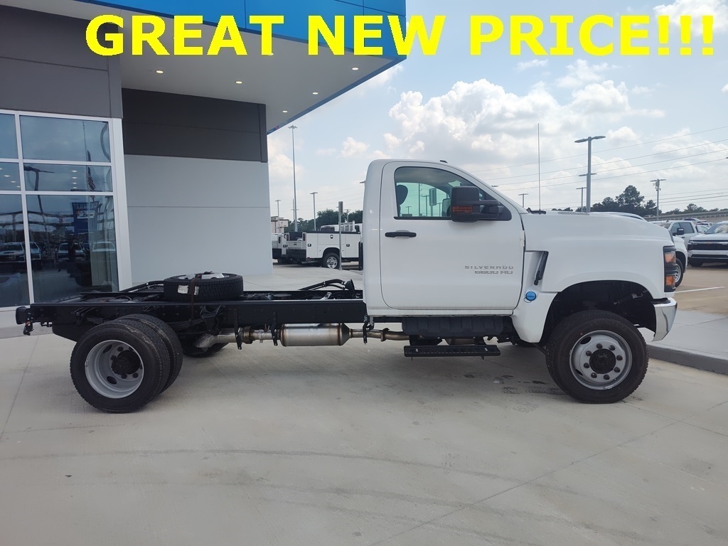 Vehicle image 8 of 21