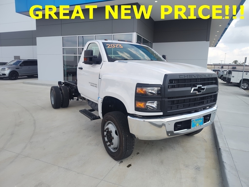 Vehicle image 5 of 21