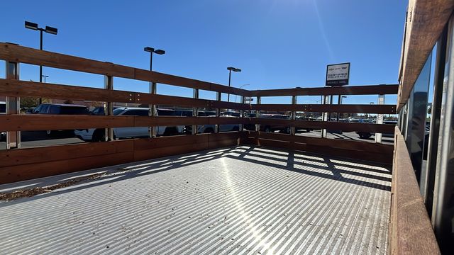Vehicle image 16 of 34