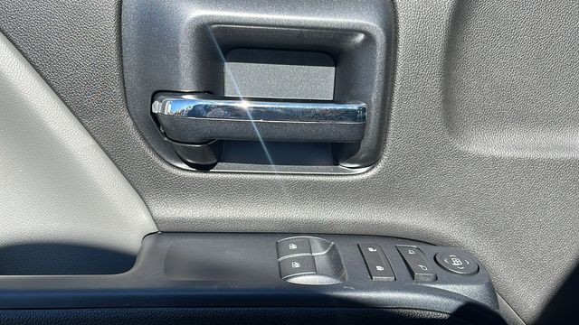 Vehicle image 24 of 34