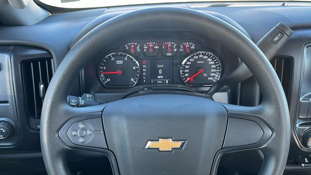Vehicle image 28 of 34