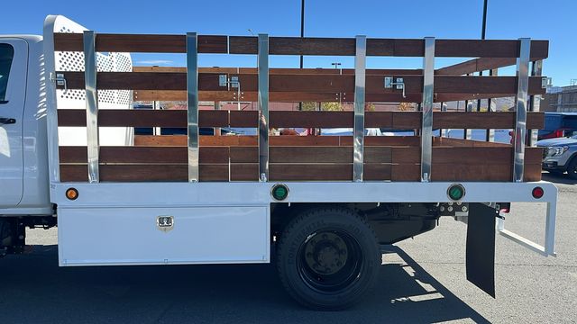 Vehicle image 11 of 34