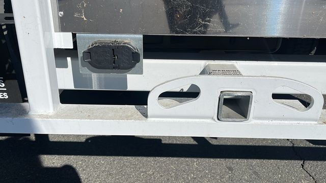 Vehicle image 17 of 34
