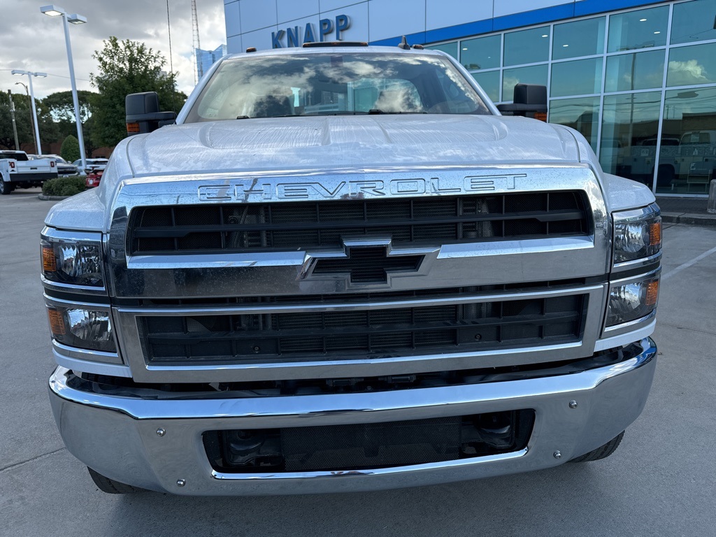 Vehicle image 10 of 15
