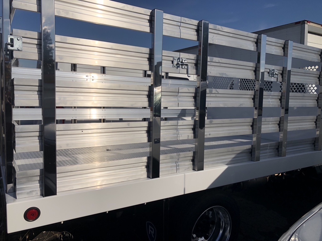Vehicle image 10 of 18