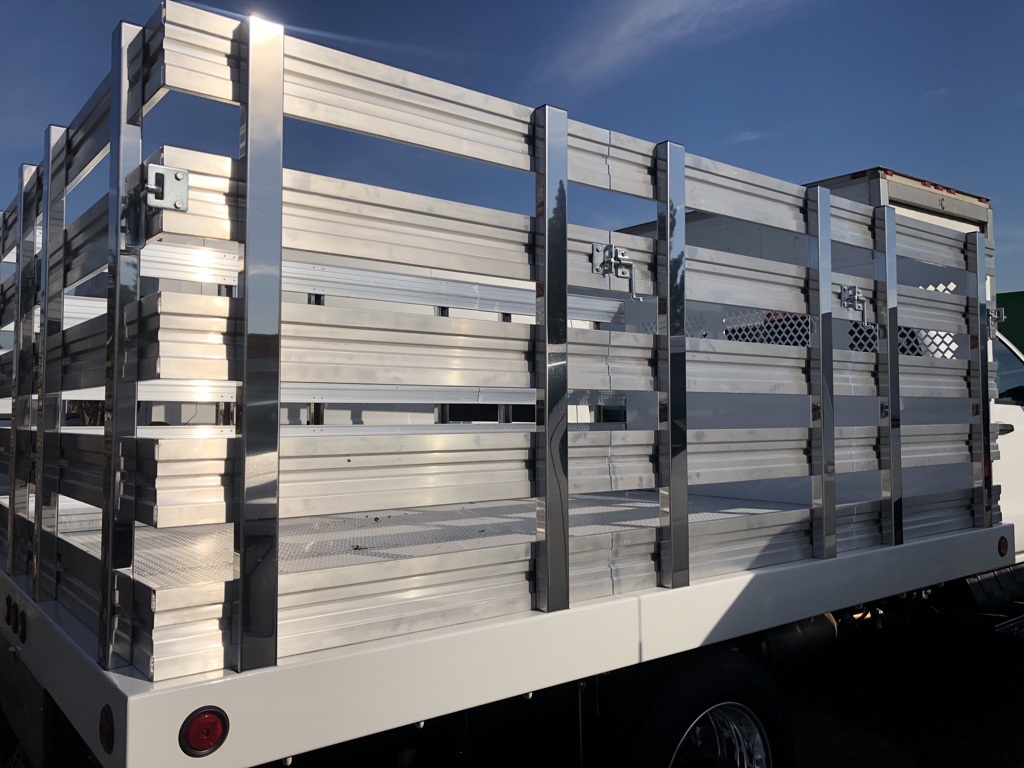 Vehicle image 9 of 18