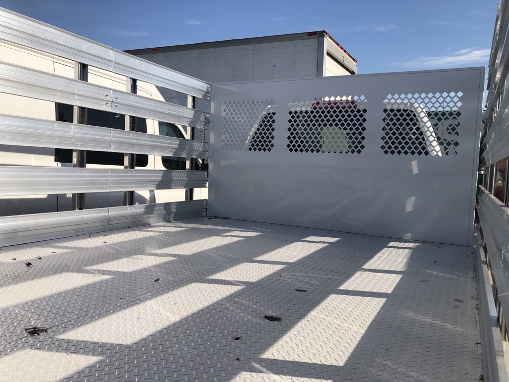 Vehicle image 8 of 18