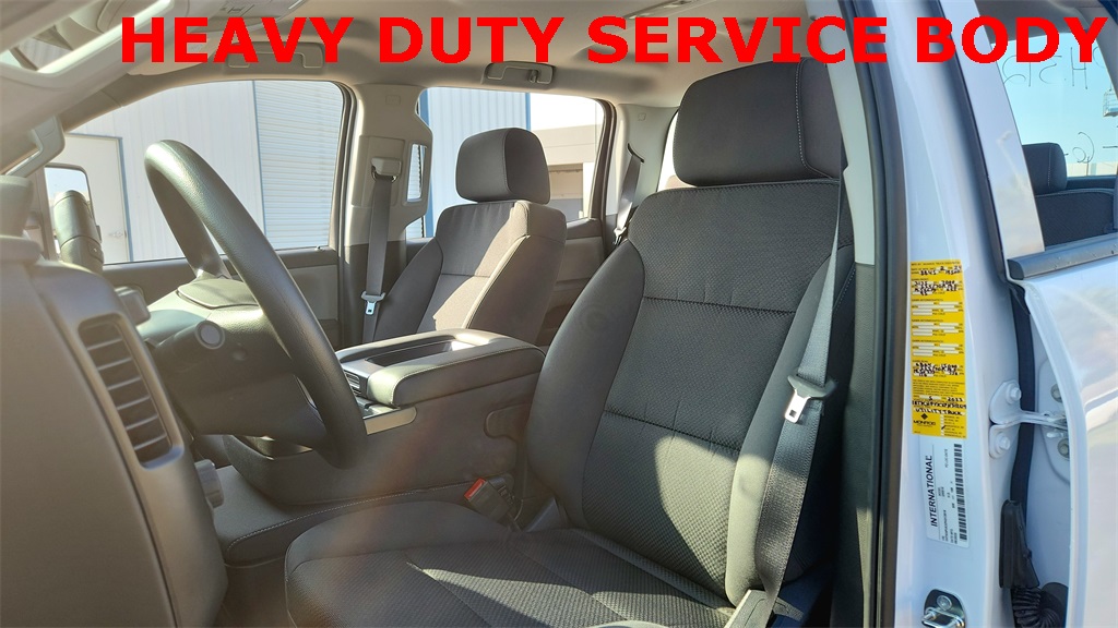 Vehicle image 10 of 27