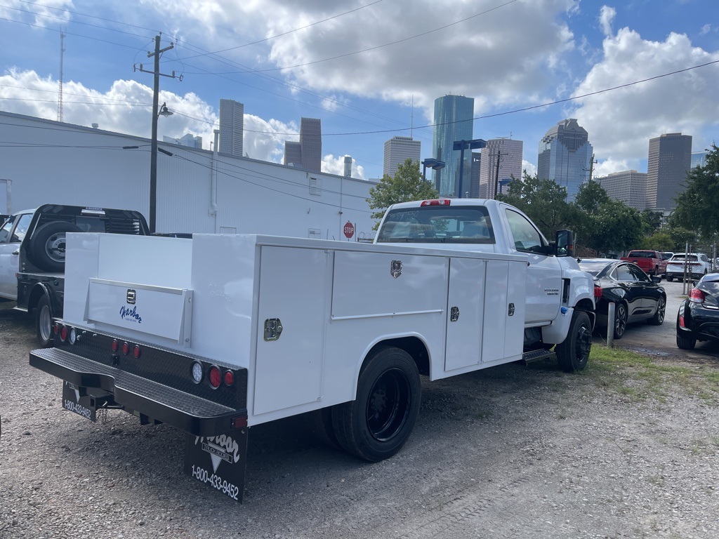 Vehicle image 4 of 14