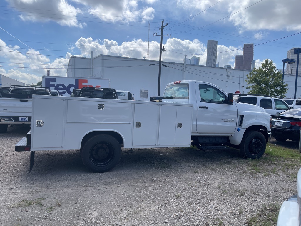 Vehicle image 5 of 14