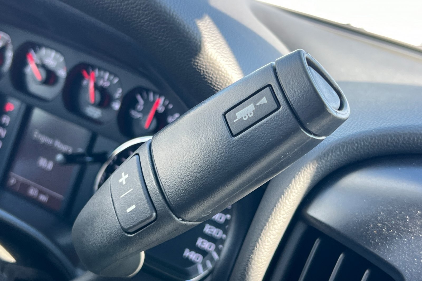 2023 Chevrolet Silverado MD Work Truck Image 20 of 32