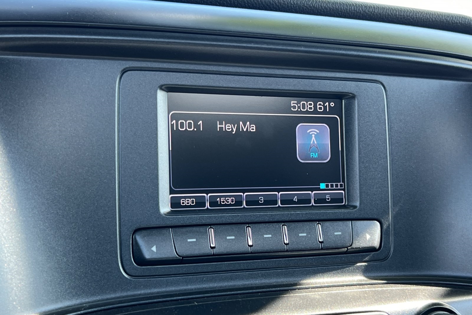 2023 Chevrolet Silverado MD Work Truck Image 17 of 32