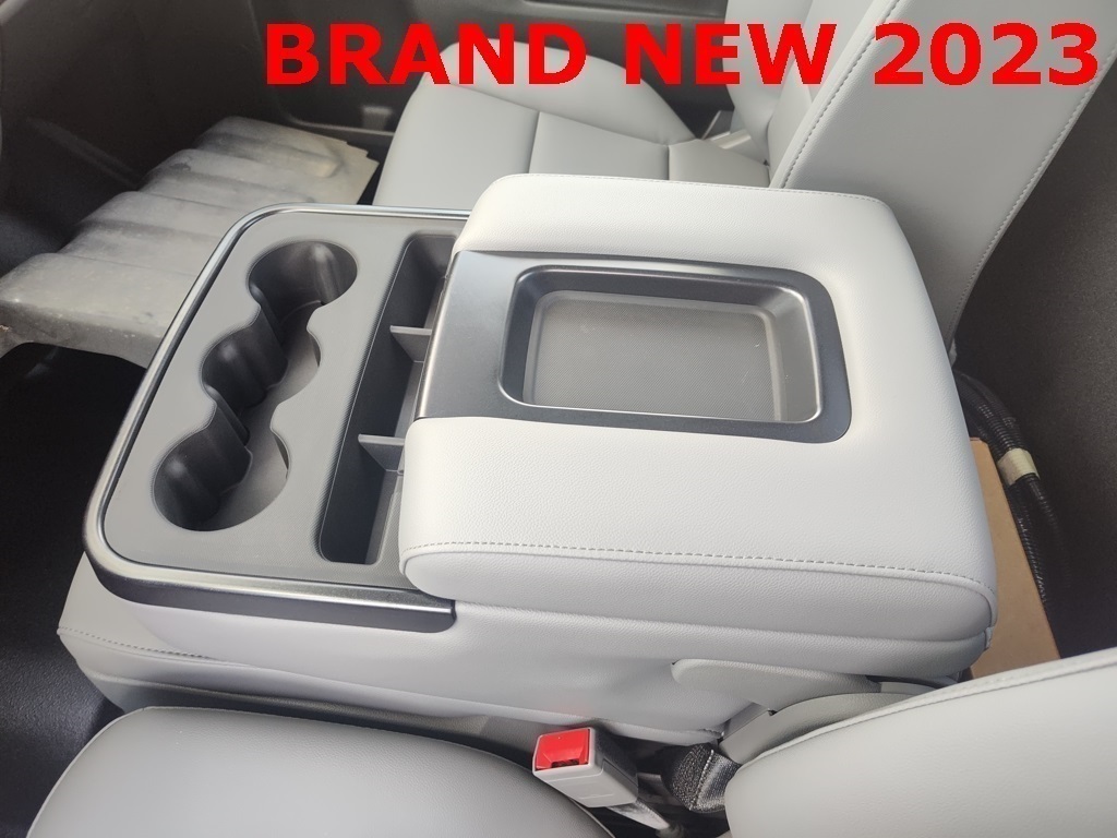 Vehicle image 15 of 21