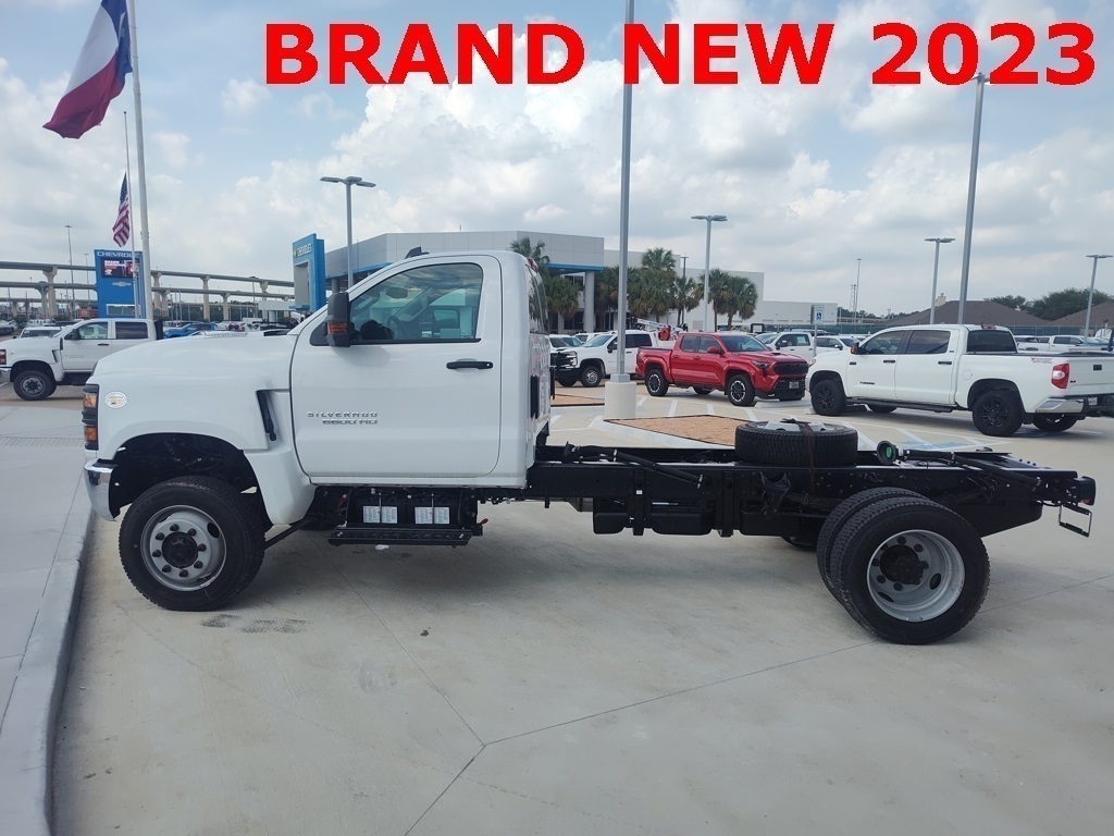Vehicle image 6 of 21
