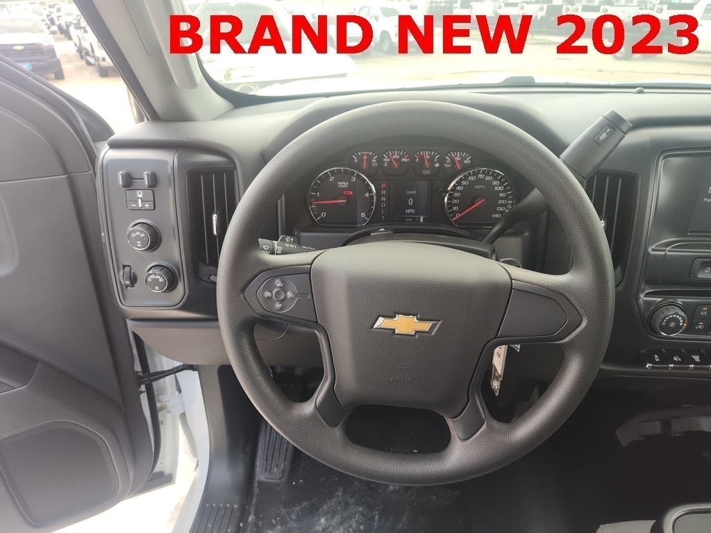 Vehicle image 14 of 21