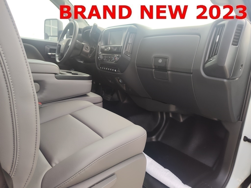 Vehicle image 19 of 21