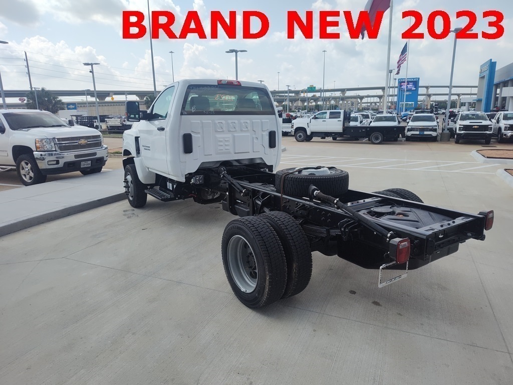 Vehicle image 7 of 21