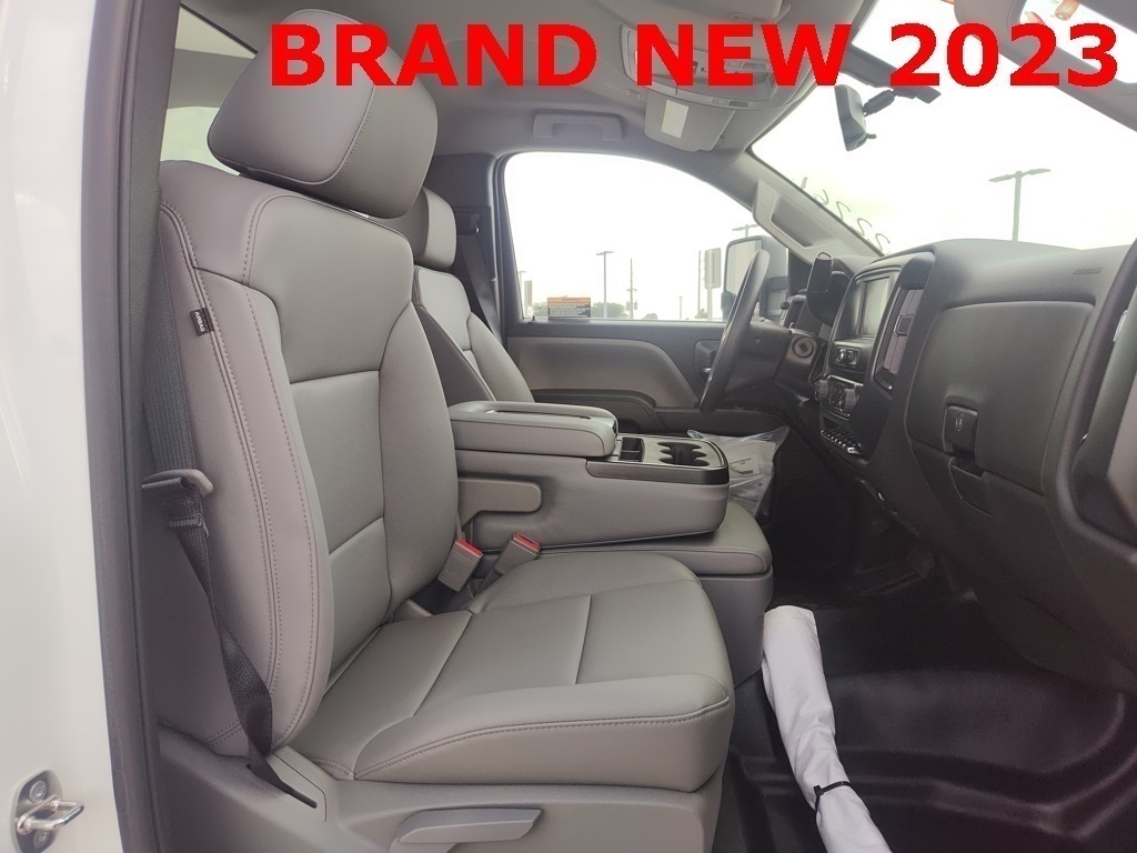 Vehicle image 20 of 21