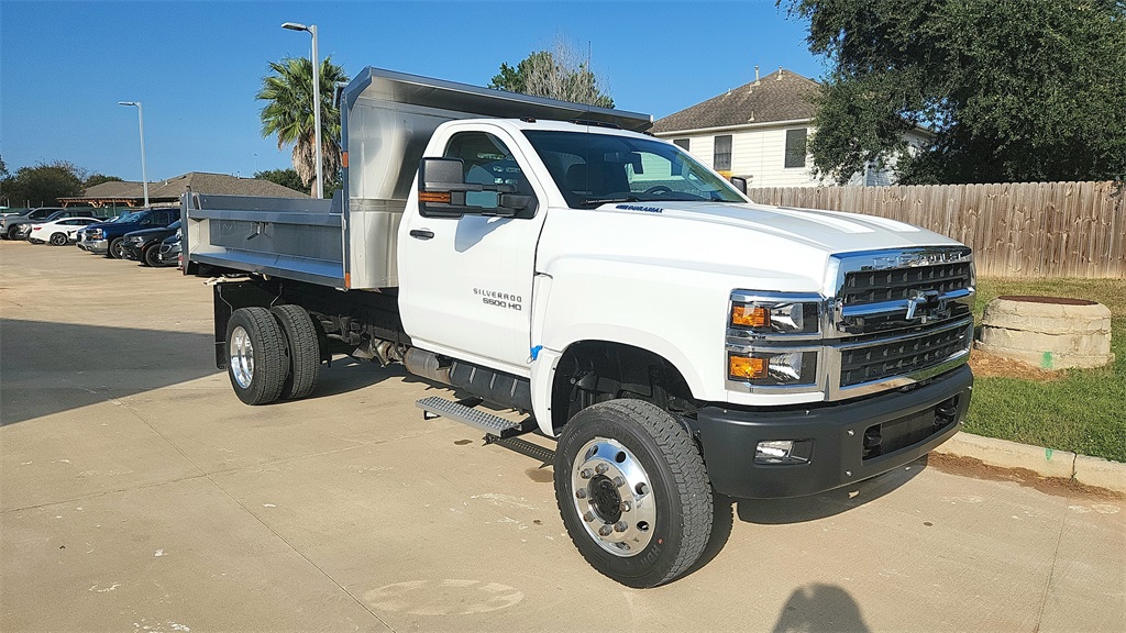 Vehicle image 4 of 22