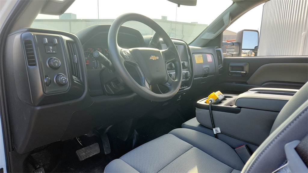 Vehicle image 14 of 22