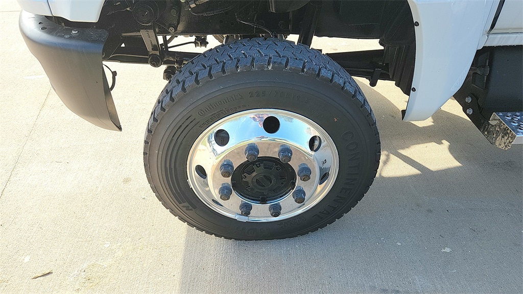 Vehicle image 7 of 22