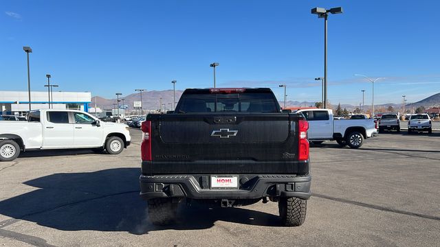 Vehicle image 6 of 34