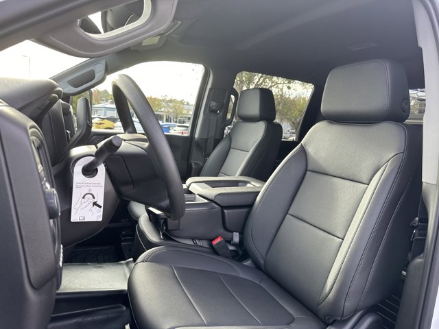 Vehicle image 22 of 33