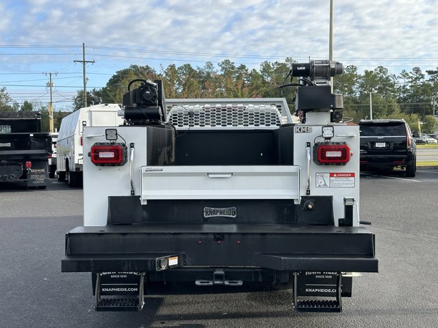 Vehicle image 8 of 33