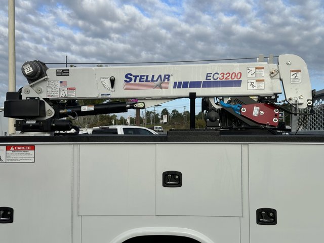 Vehicle image 20 of 33