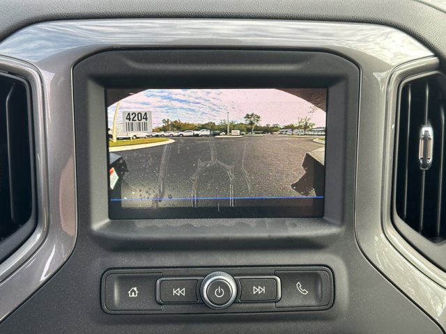 Vehicle image 31 of 33