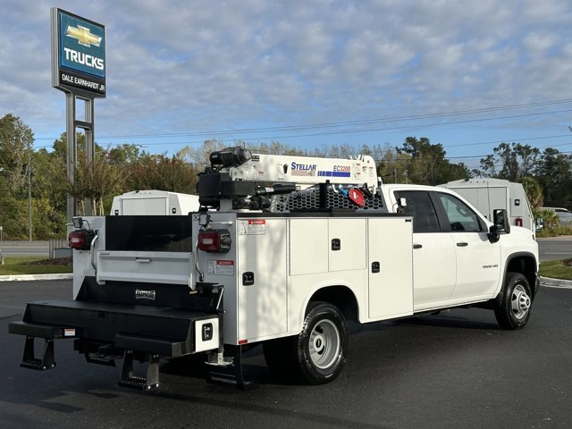 Vehicle image 7 of 33