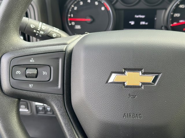 Vehicle image 28 of 33