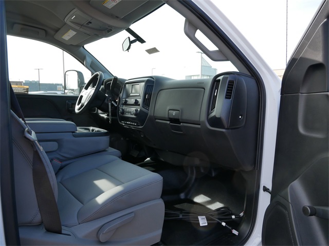 Vehicle image 10 of 20