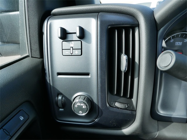 Vehicle image 16 of 20