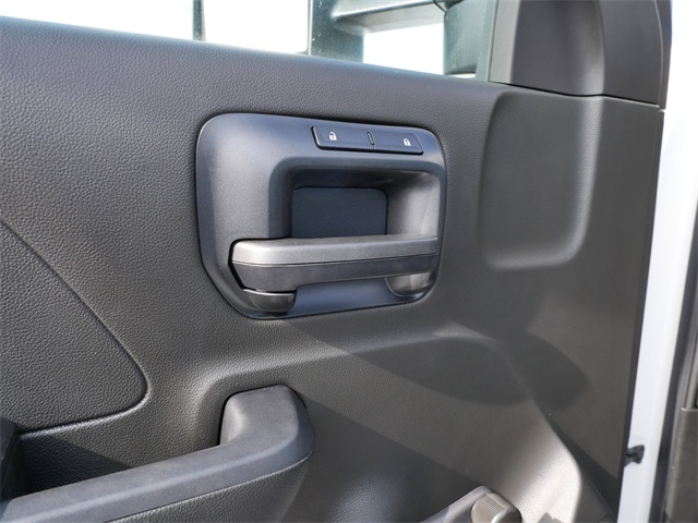 Vehicle image 15 of 20
